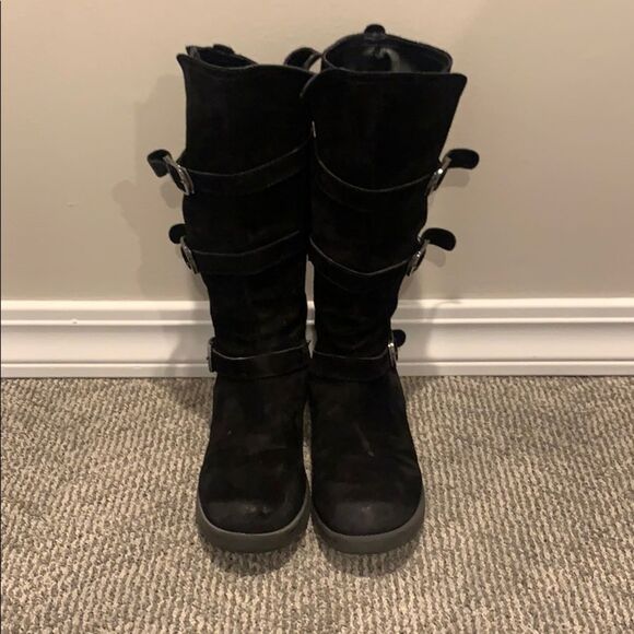 3 Buckle Suede Boot with inside side zip - Picture 3 of 4